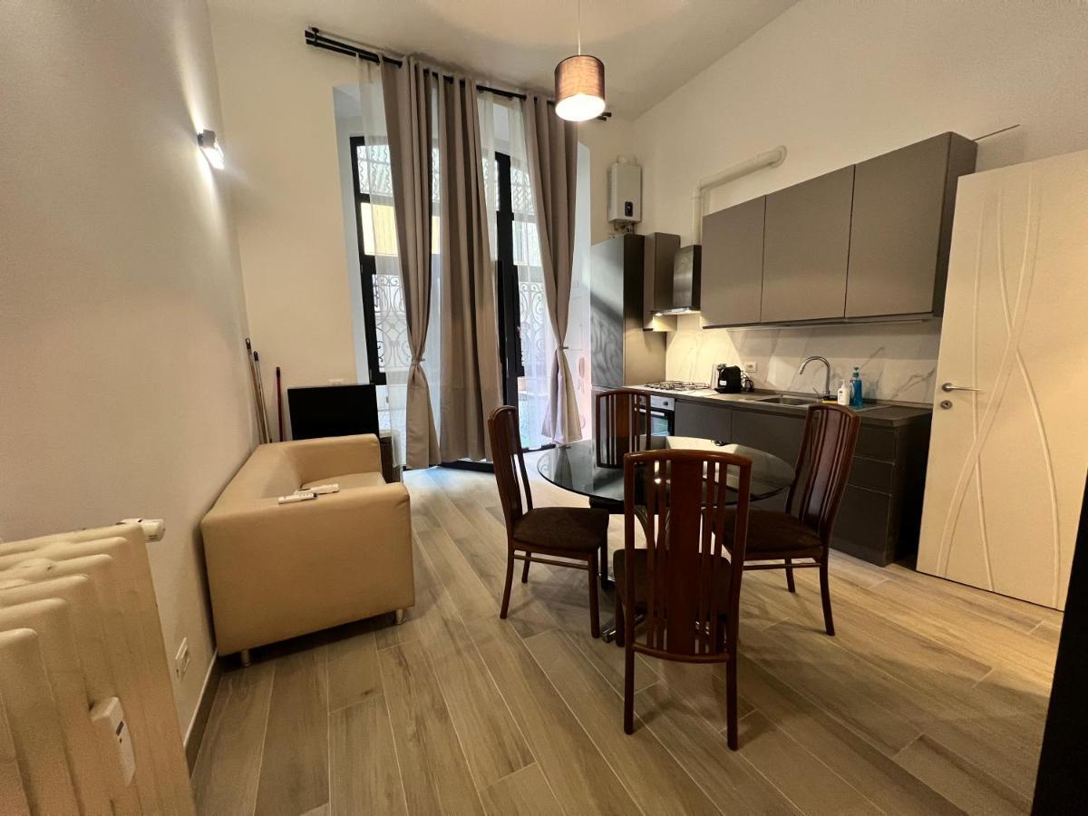 Tadino-30 Lägenhet Milano Exteriör bild